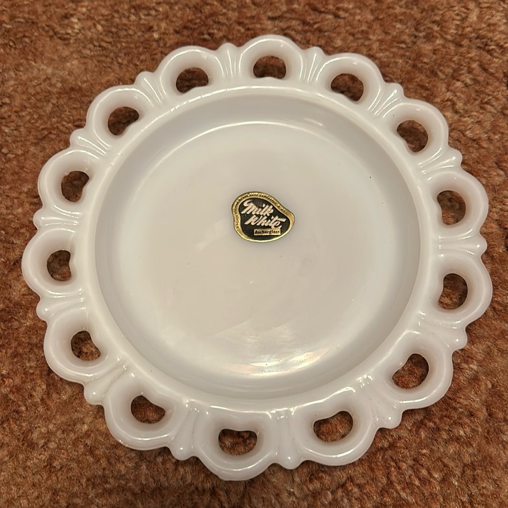 3 Vintage Open Lace by Anchor Hocking Milk Glass
Salad Plate Anchor Glass Label